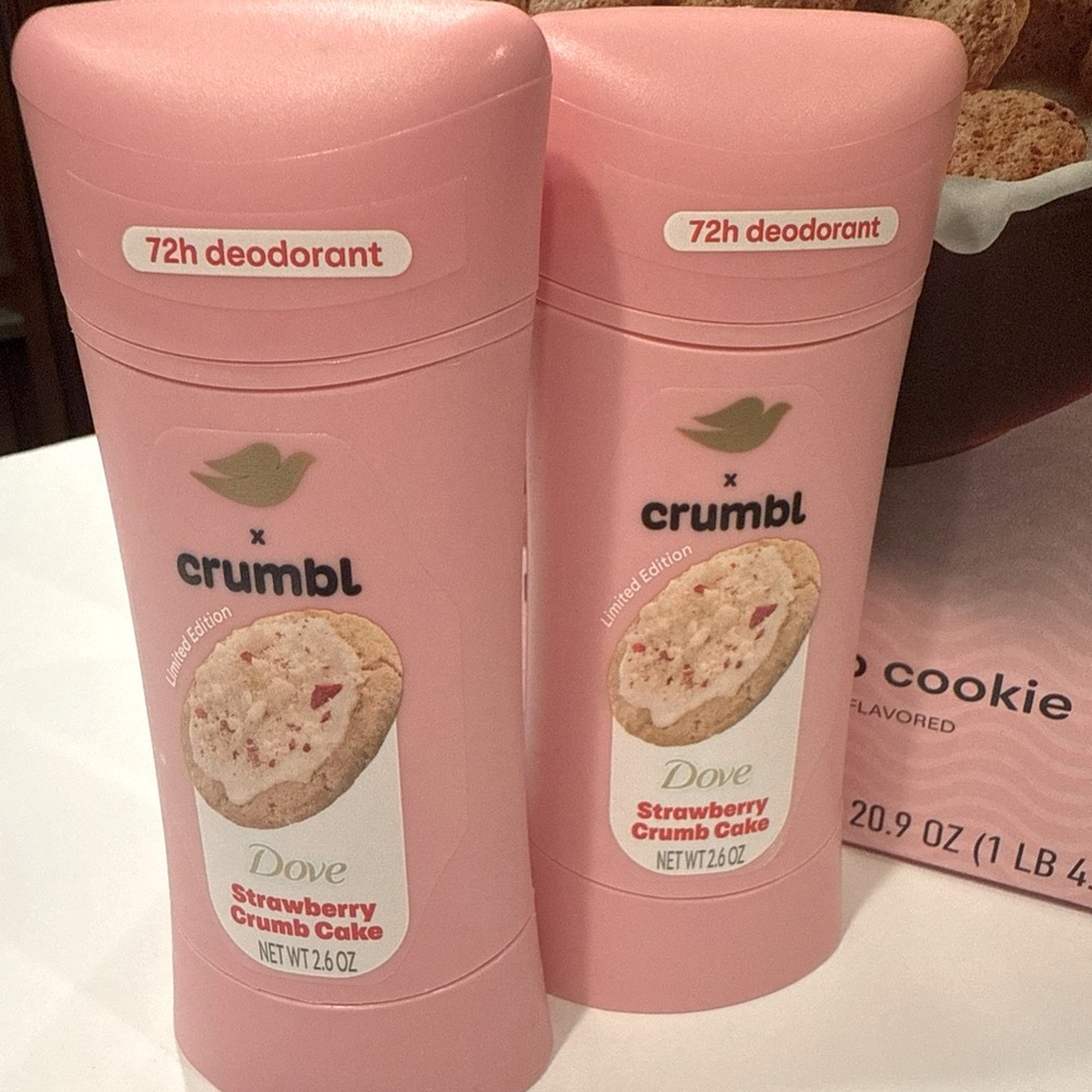 Crumbl x Dove Lmtd Ed Strawberry Crumb Cake 72hr deodorant SET OF 2 NEW